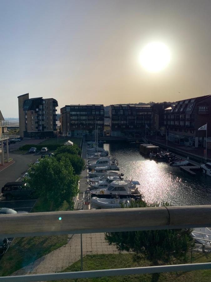 Blue Bay Studio Terrasse Довіль Екстер'єр фото